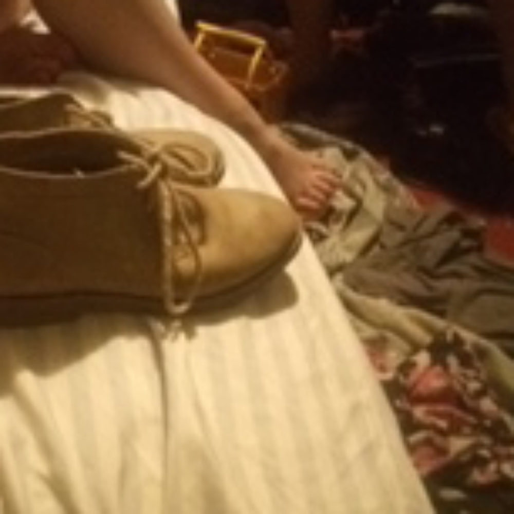 Shoes - Picture 2 of 4